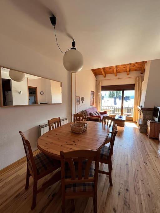 Apartamento Margalida En Cerler, Pirineo Huesca Ngoại thất bức ảnh